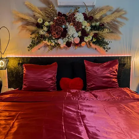 Liebeshotel Serenity - *