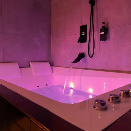 Hodinový hotel Serenity - *